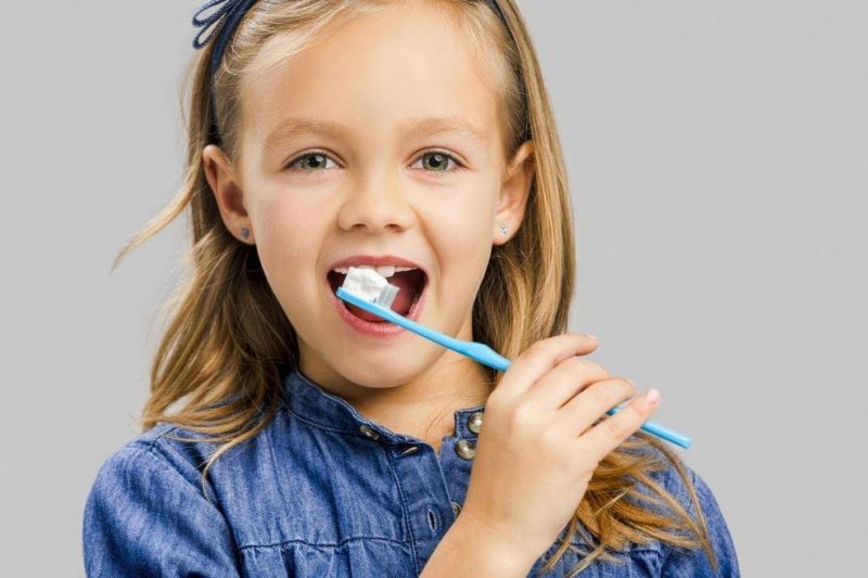các cách chăm sóc răng miệng cho trẻ