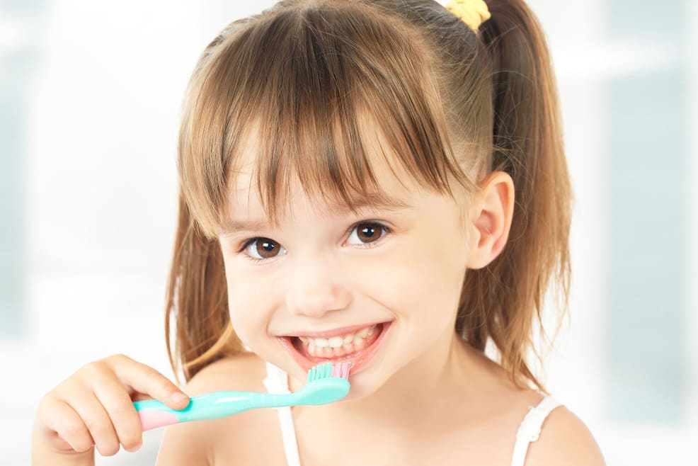 cách chăm sóc răng miệng cho bé