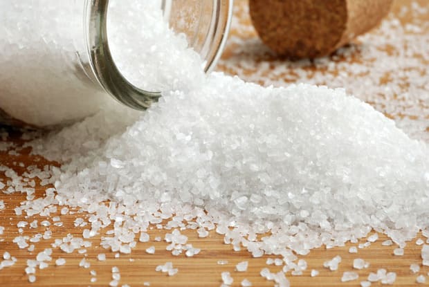 công dụng của muối làm giảm nhiệt miệng