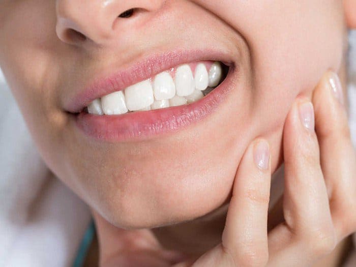 Bị ngứa chân răng nên làm gì? 5 cách điều trị tại nhà 2020