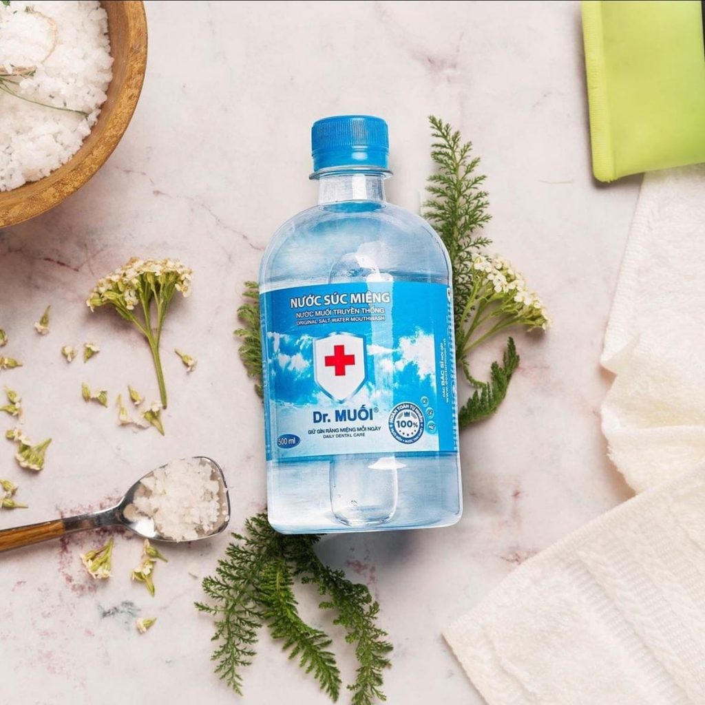 Xông mũi họng bằng nước muối sinh lý hằng ngày có tốt không? Xông mũi họng bằng nước muối sinh lý hằng ngày có tốt không?